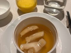 顶汤炖云南鲜松茸-逸道(益丰·外滩源店)