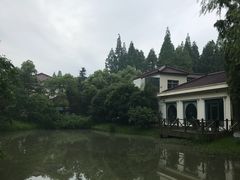 -上海怡沁园度假酒店