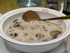 -榕树下海鲜馆(坪山路店)