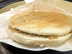 -亮亮面馆(经六路店)