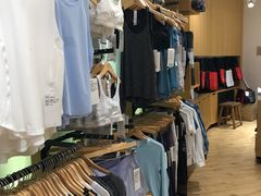 -lululemon(上海浦东IFC店)