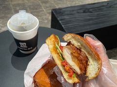 暹罗风味炸鸡堡-JPG canteen(广州寺右公馆店)