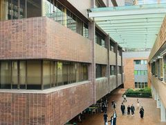 -香港大学
