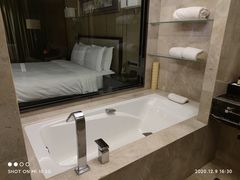 -无锡新湖铂尔曼大酒店