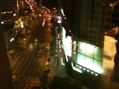 窗外-美豪怡致酒店(上海长寿路店)