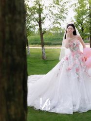 -Renee芮亦婚纱(原丽莎)
