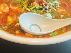 -大头虾越式风味餐厅(光明广场店)