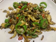 蜂蛹-红炎炎农家菜老字号(金水台店)