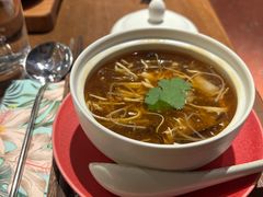 海鲜酸辣汤-肆海小川菜酒馆Wine Bistro (青年路店)