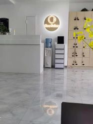 -Coo Hair salon