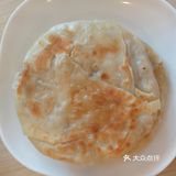 香喷喷的大肉饼,里面的肉馅味道鲜美
