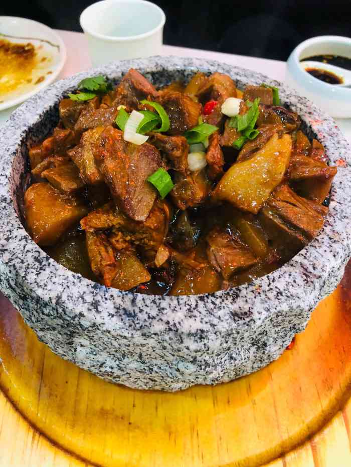 小张果老驴肉老店(湖西路店)-"喝多了,菜好不好吃都忘了,就知道贼**贵