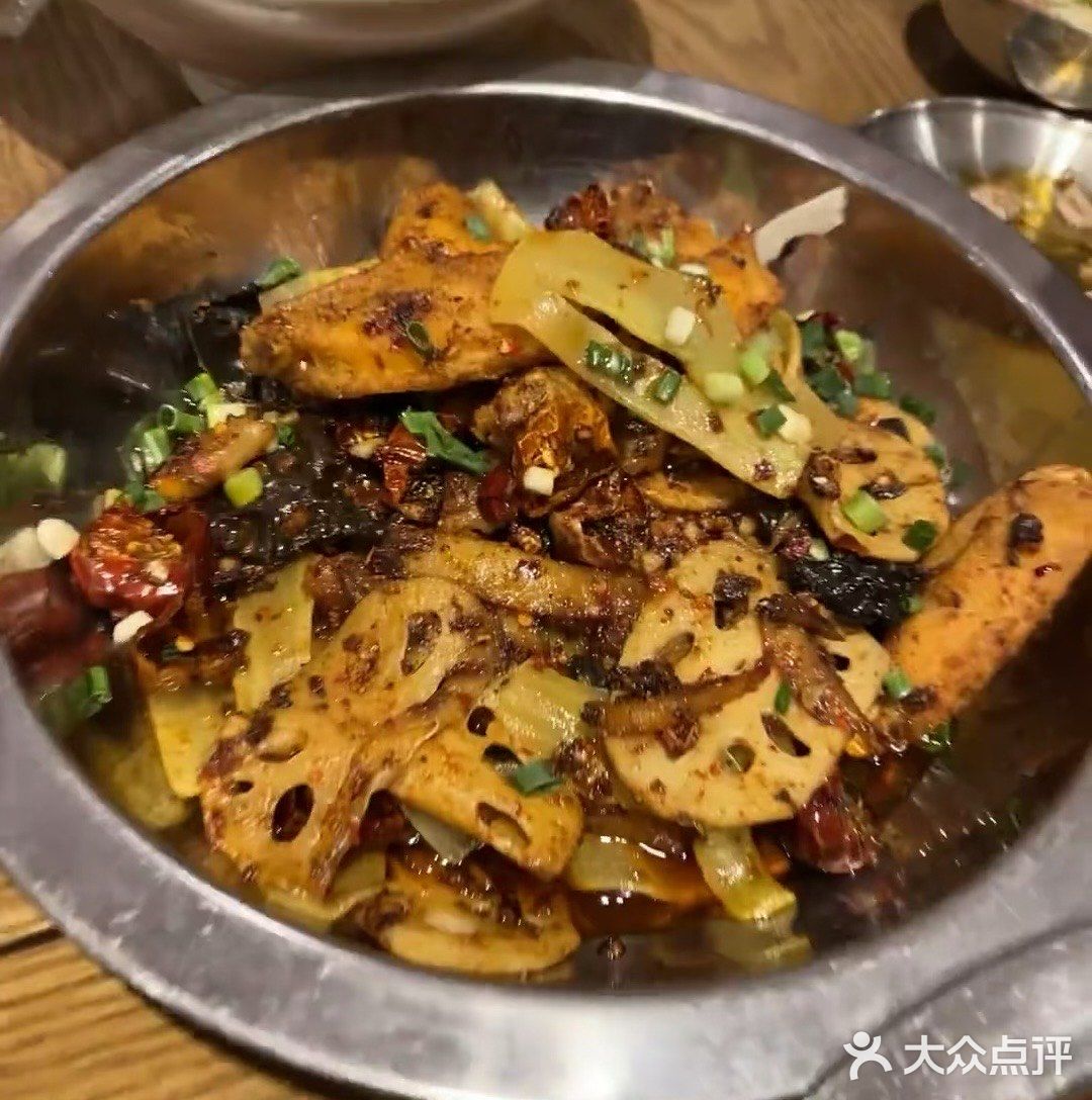 三里屯里的宝藏川菜小馆，牛蛙辣虾吃过瘾！