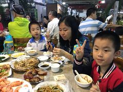 -四川小胡子海鲜(丁村万人海鲜广场店)