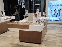 -三目眼镜·蔡司视觉合作店(青浦宝龙店)