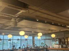 -ROAST coffee & eatery