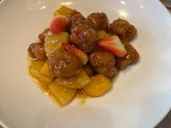 菠萝咕噜肉-有璟阁港式餐厅(国贸商城店)
