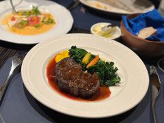 -福楼毕斯罗F Bistronome(国贸商城约会地标景观店)