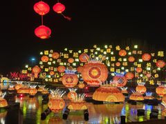 -淄博花灯齐彩城