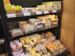 面包甜点陈列柜-良品铺子(五角场万达店)