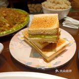 四个人点了满满一大桌都吃完了哈哈太好吃啦