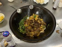 -粘豆包柴火铁锅炖