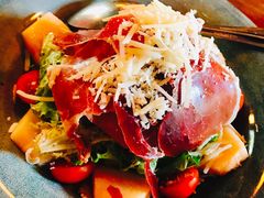 -SISTERS BAR RESTAURANT川意酒馆(嘉善老市H楼店)