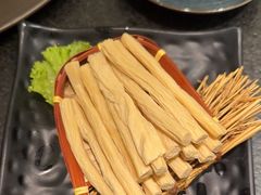 -湊湊火锅·茶憩(打浦桥日月光店)