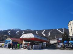 -亚布力新体委滑雪场