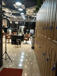 -PE SALON