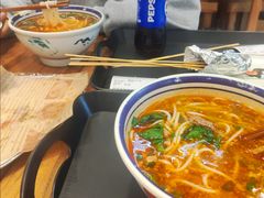 -云阿蛮云南生烫牛肉米线(奉贤路店)