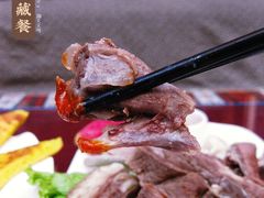 手抓羊肉-吉祥圣雪藏餐