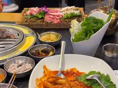 -GOGIYA·咕叽吖韩国传统烤肉店(东方新天地店)