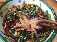-拈签一笑黄牛肉辣卤串串