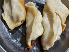 -黄阿姨锅贴大王(万航渡路店)