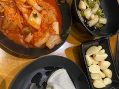 -肉甲韩国木炭烤肉(新壹街1店)