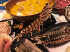 -鲜入围煮花胶鸡海鲜火锅