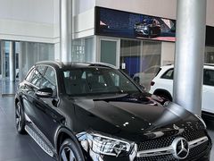 -天津波士信达奔驰4S店(卫津南路店)