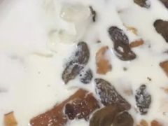 -志龙皇冠吃货椰子铺