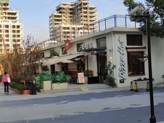 -必胜客(上海华谊新所店)