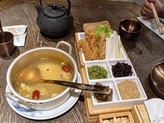 餐前鸡汤-魁盛居百年鲁菜馆(县西巷店)