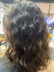 -FRIDAY星期五专业美发沙龙