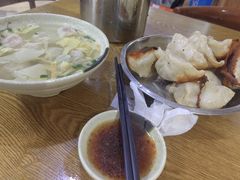 -黄阿姨锅贴大王(万航渡路店)