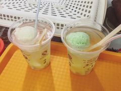 菠萝冰水球-成裕雪糕店(士多店)