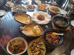 -万重锦·人文川菜馆(骡马市店)