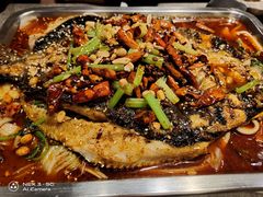 -鸣记脆皮烤鱼·海鲜烤鱼(三八广场店)