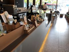 -星巴克臻选(上海虹桥新天地三店)