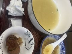 -百年老字号·观振兴蟹黄面·三虾面·苏式面(观前街富仁坊巷店)