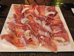 -羽深肉铺 Steak & Wine