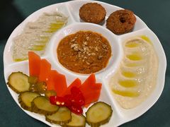 胡姆斯酱拼磨合-一千一夜阿拉伯餐厅1001 Nights-Arabic Restaurant(静安店)